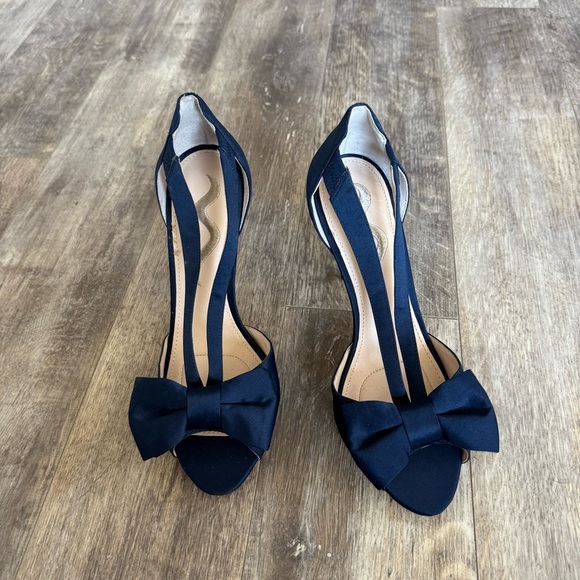 NWOT! Nina Two Strap Satin Elegant Navy Blue Bow Peep Toe Heels - Picture 3 of 11